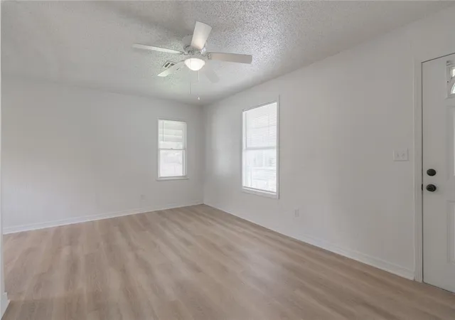 Photo 3 of Sale Pending at 3405 S Woodward Ave, Oklahoma City, OK 73119 | MLS# 1238895 | Listing updated on 2026-08-28