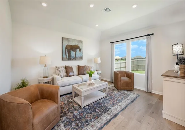 Photo 4 of Sale Pending at 2833 Fireside Dr, Oklahoma City, OK 73099 | MLS# 1238902 | Listing updated on 2026-07-31