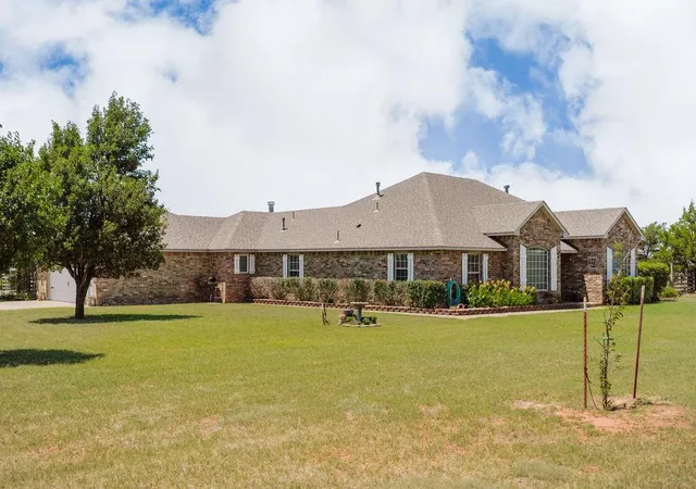 4th image of 10449 Highway 34, Elk City, OK 73644 | MLS# 1238903