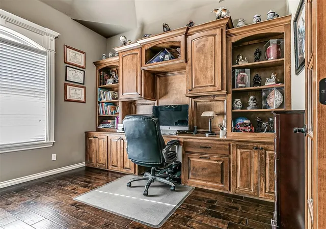 Photo 4 of Sale Pending at 11705 Charleston Way, Yukon, OK 73099 | MLS# 1238908 | Listing updated on 2026-08-21