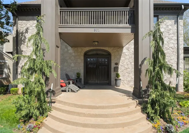 Photo 1 of Mansion for sale at 801 Nw 41st Street, Oklahoma City, OK 73118 | MLS# 1238909 | Listing updated on 2026-09-29