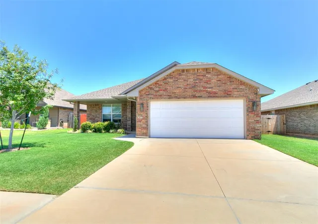 Photo 1 of Sale Pending at 4400 Idylbreeze Dr, Oklahoma City, OK 73179 | MLS# 1238911 | Listing updated on 2026-08-21