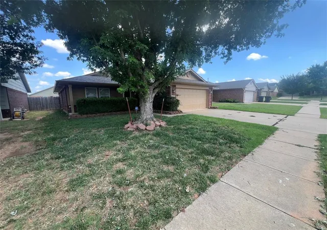 Photo 3 of Single family home for sale at 2604 Four Oclock Dr, Oklahoma City, OK 73128 | MLS# 1238916 | Listing updated on 2026-07-11
