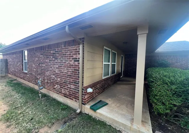 Photo 4 of Single family home for sale at 2604 Four Oclock Dr, Oklahoma City, OK 73128 | MLS# 1238916 | Listing updated on 2026-07-11
