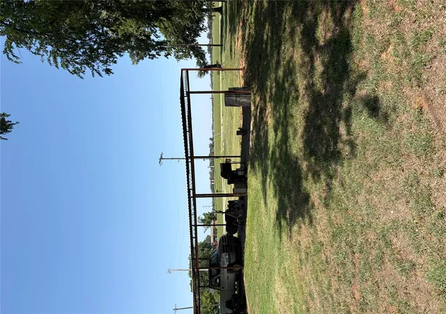 4th image of 101 4Th St, Maysville, OK 73057 | MLS# 1238920