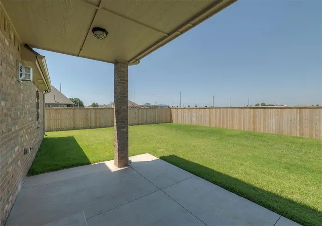 5th image of 19409 S Country Dr, Edmond, OK 73012 | MLS# 1238922