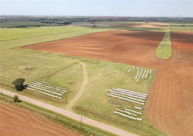 1st image of Cr E1020, Weatherford, OK 73096 | MLS# 1238925