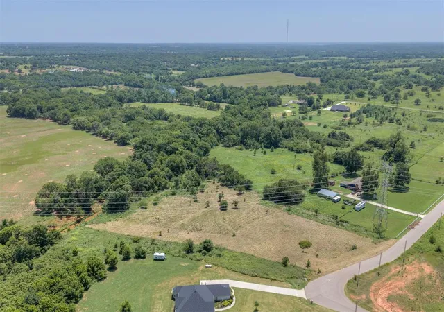1st image of 16100 Bohon Wy, Norman, OK 73026 | MLS# 1238926