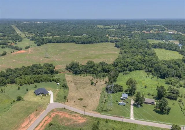 3rd image of 16100 Bohon Wy, Norman, OK 73026 | MLS# 1238926
