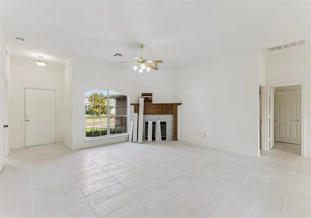 Photo 3 of Single family home for sale at 1833 Parkridge Dr, Norman, OK 73071 | MLS# 1238927 | Listing updated on 2026-07-12
