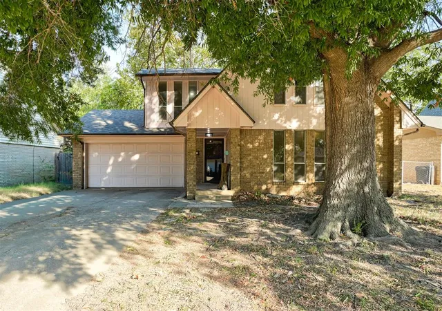 Photo 1 of Single family home for sale at 1519 Charles St, Norman, OK 73069 | MLS# 1238928 | Listing updated on 2026-09-16