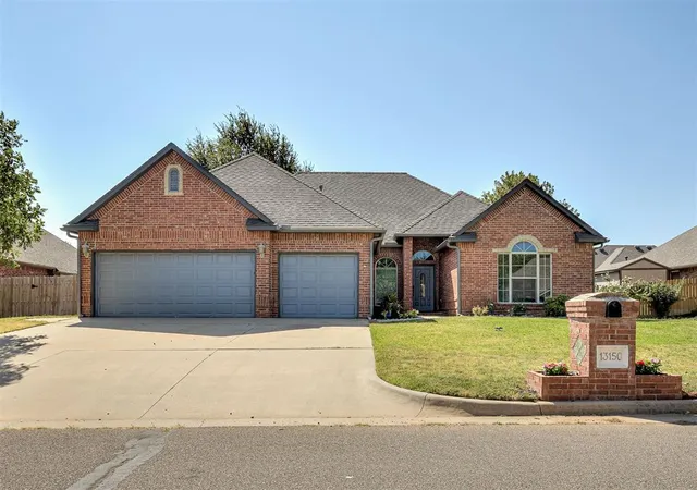 Photo 1 of Single family home for sale at 13150 Red Oak Dr, Choctaw, OK 73020 | MLS# 1238935 | Listing updated on 2026-09-19