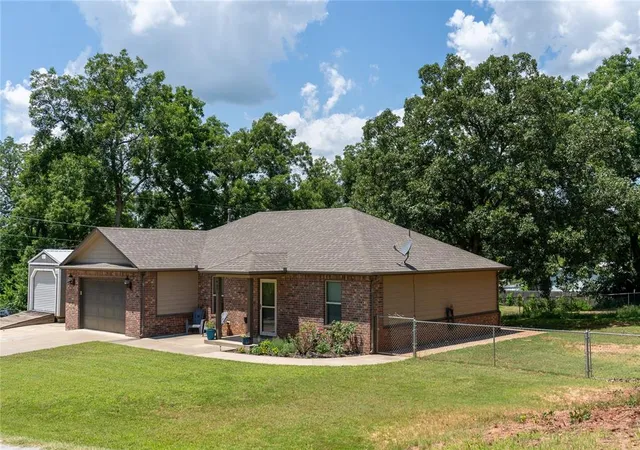 Photo 3 of Single family home for sale at 407 E Carlos Ave, Bristow, OK 74010 | MLS# 1238941 | Listing updated on 2026-08-02