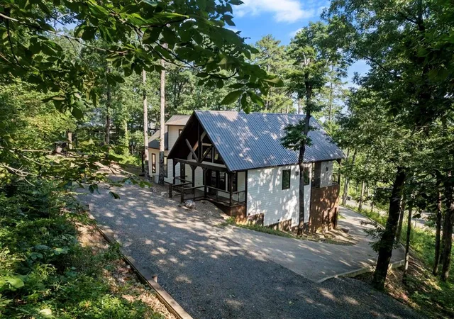 4th image of 266 Moonshiner Springs Trl, Broken Bow, OK 74728 | MLS# 1238960