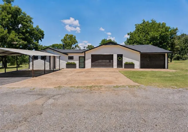 2nd image of 419027 E 1145 Rd, Checotah, OK 74426 | MLS# 1238966