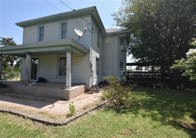 2nd image of 330 S Academy Rd, Guthrie, OK 73044 | MLS# 1238976
