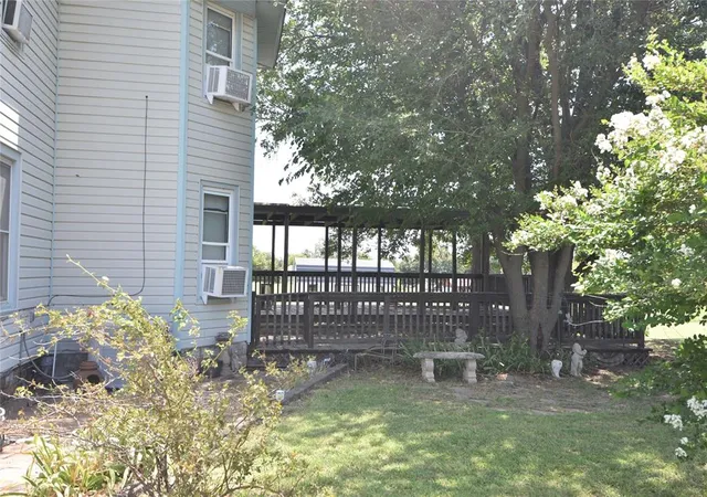 3rd image of 330 S Academy Rd, Guthrie, OK 73044 | MLS# 1238976