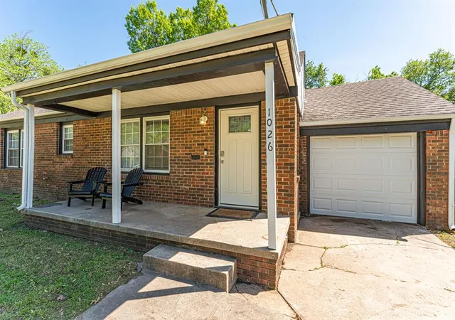 1st image of 1026 Missouri St, Norman, OK 73071 | MLS# 1238982