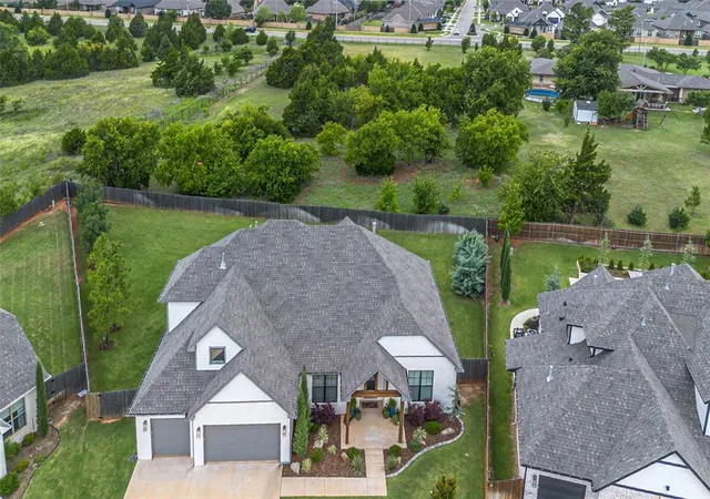 Homes for sale in Edmond, OK | 15901 Windrush Pl, Edmond, OK 73013 | MLS# 1238986