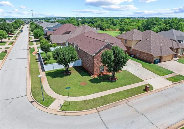 Photo 3 of Sale Pending at 125 NW 147th Street, Edmond, OK 73013 | MLS# 1238990 | Listing updated on 2026-09-20