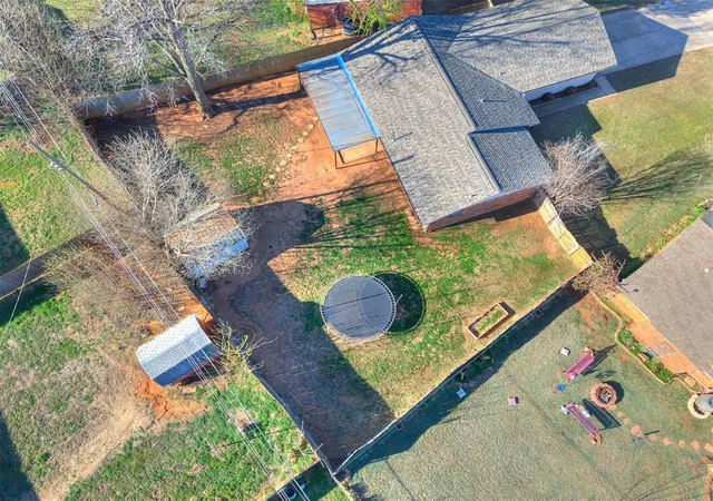 46th image of 124 Oakside Dr, Moore, OK 73160 | MLS# 1238991