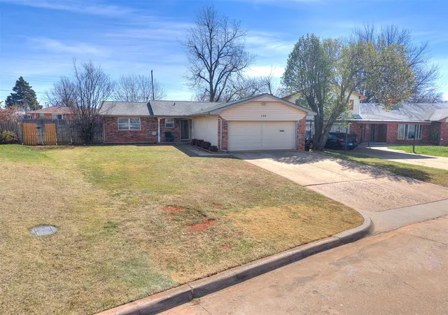 5th image of 124 Oakside Dr, Moore, OK 73160 | MLS# 1238991