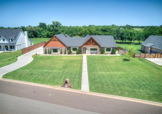 Photo 3 of Single family home for sale at 3186 Red Ridge Dr, Blanchard, OK 73010 | MLS# 1239006 | Listing updated on 2026-07-28