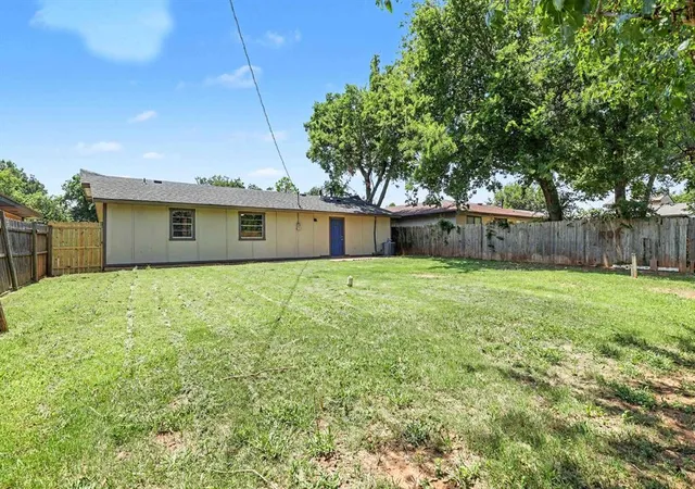 16th image of 3129 Del Rancho Dr, Del City, OK 73115 | MLS# 1239007