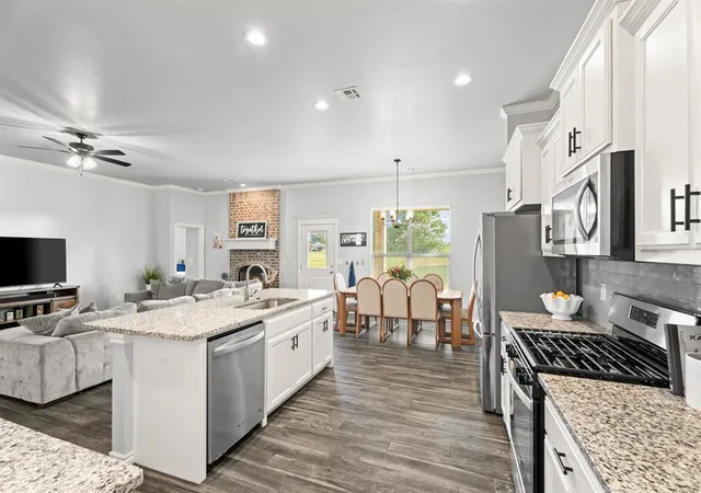 5th image of 9131 Oak Tree Cir, Edmond, OK 73025 | MLS# 1239015