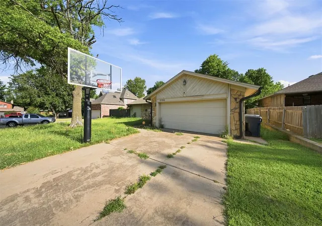 2nd image of 11705 Nw 117th St, Yukon, OK 73099 | MLS# 1239016