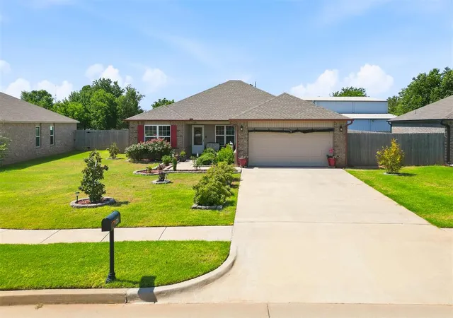 Single family home for sale at 1728 W Antler Way, Mustang, OK 73064 | MLS# 1239031