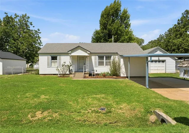 Photo 1 of Sale Pending at 2901 S Otella Ave, Oklahoma City, OK 73128 | MLS# 1239036 | Listing updated on 2026-09-20