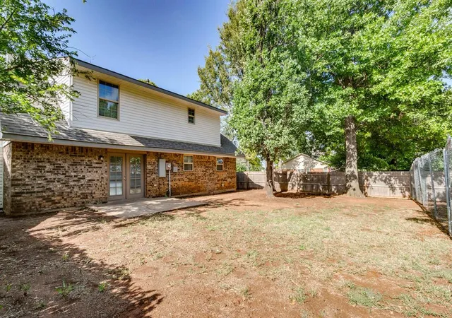 20th image of 809 Holly Hill Rd, Edmond, OK 73003 | MLS# 1239039