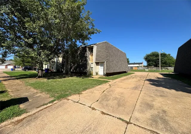 image of 625 Welston Cir, Norman, OK 73071 | MLS# 1239040
