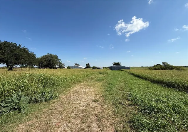 Homes for sale in Crescent, OK | 13956 W County Road 70, Crescent, OK 73028 | MLS# 1239048
