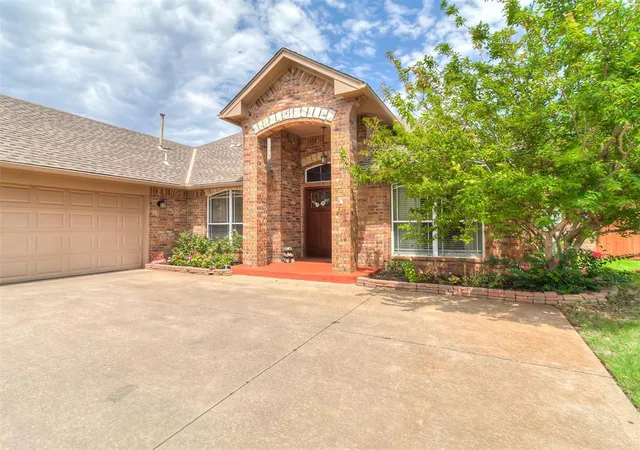 Photo 2 of Single family home for sale at 16008 Ledge Ln, Edmond, OK 73013 | MLS# 1239050 | Listing updated on 2026-09-20