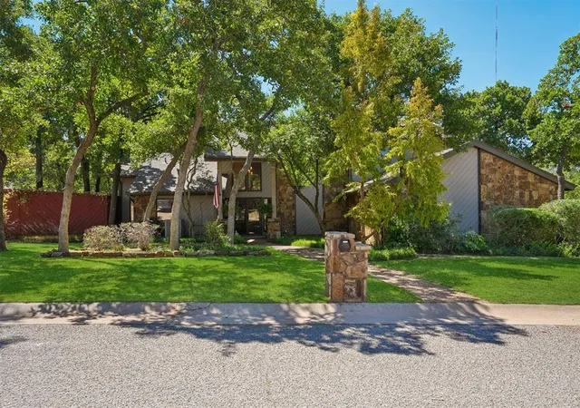 Photo 2 of Single family home for sale at 1620 Fox Holw Ridge, Oklahoma City, OK 73131 | MLS# 1239057 | Listing updated on 2026-09-08