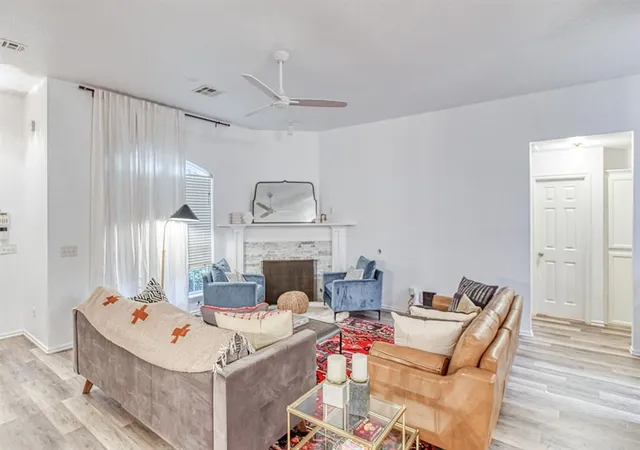Photo 2 of Sale Pending at 1633 Creekside Ln, Norman, OK 73071 | MLS# 1239062 | Listing updated on 2026-08-08