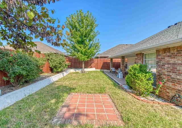 Photo 31 of Sale Pending at 1633 Creekside Ln, Norman, OK 73071 | MLS# 1239062 | Listing updated on 2026-08-08
