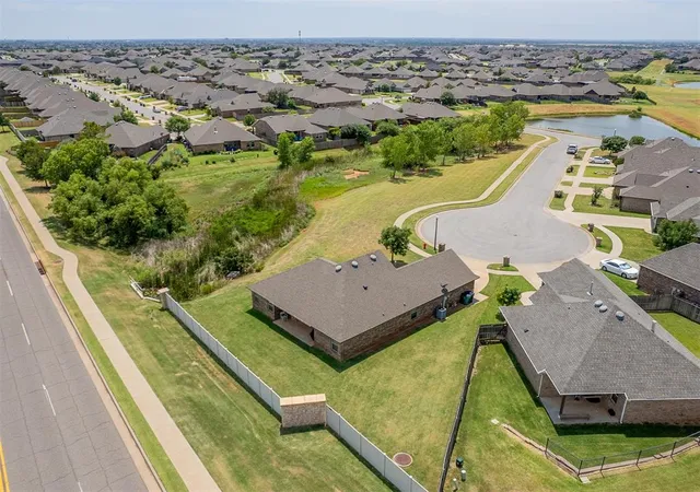 50th image of 2901 Nw 188th St, Edmond, OK 73012 | MLS# 1239073
