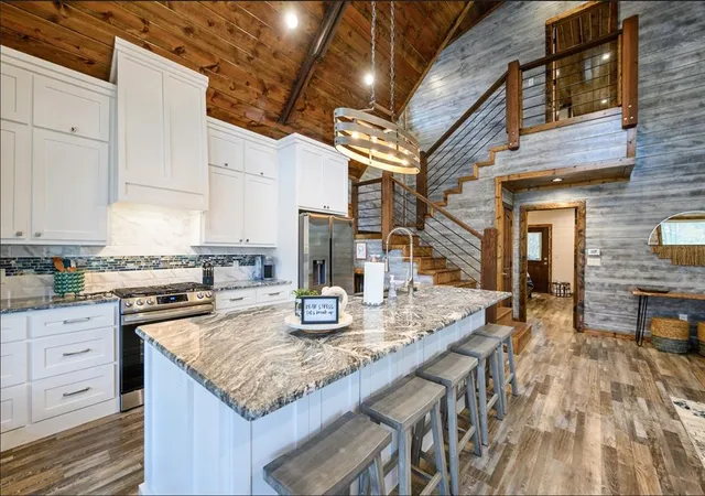 5th image of 111 Red Berry Trl, Broken Bow, OK 74728 | MLS# 1239082