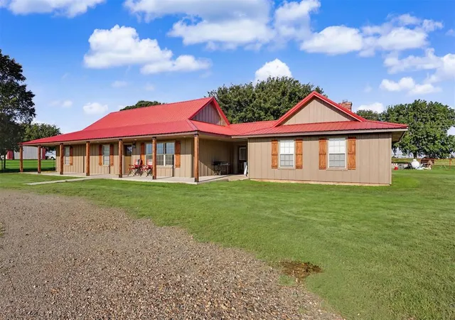 Photo 2 of Single family home for sale at 22982 N County Rd 1940, Mangum, OK 73554 | MLS# 1239098 | Listing updated on 2026-07-17