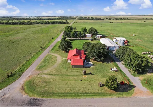 Photo 4 of Single family home for sale at 22982 N County Rd 1940, Mangum, OK 73554 | MLS# 1239098 | Listing updated on 2026-07-17