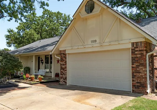 4th image of 1109 W Sherwood Ln, Broken Arrow, OK 74011 | MLS# 1239101