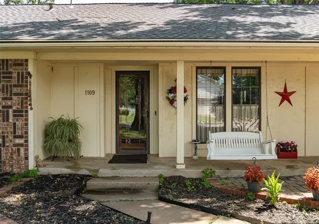 5th image of 1109 W Sherwood Ln, Broken Arrow, OK 74011 | MLS# 1239101