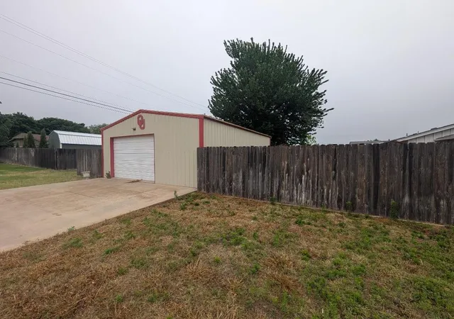 4th image of 1023 34th St, Woodward, OK 73801 | MLS# 1239106