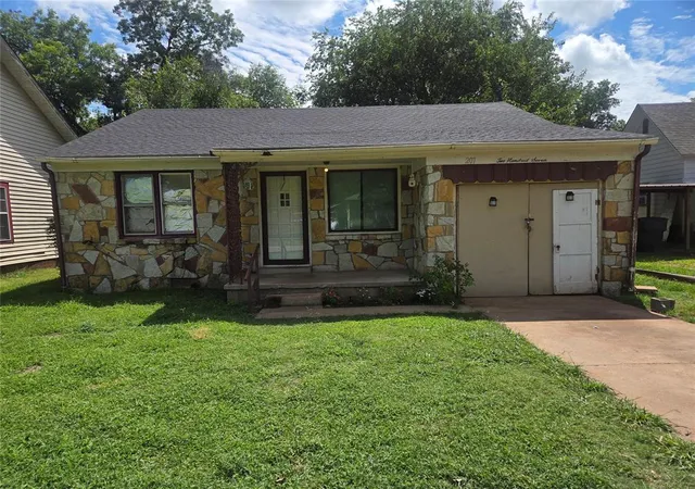 5th image of 207 S Elm St, Pauls Valley, OK 73075 | MLS# 1239115