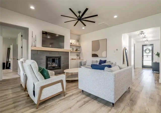 Photo 3 of Single family home for sale at 9300 Nw 84th Terrace, Yukon, OK 73099 | MLS# 1239117 | Listing updated on 2026-09-24