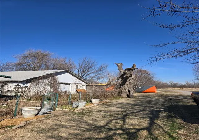 Photo 2 of Land for sale at 715 N Rock Is Ave, El Reno, OK 73036 | MLS# 1239118 | Listing updated on 2026-08-04