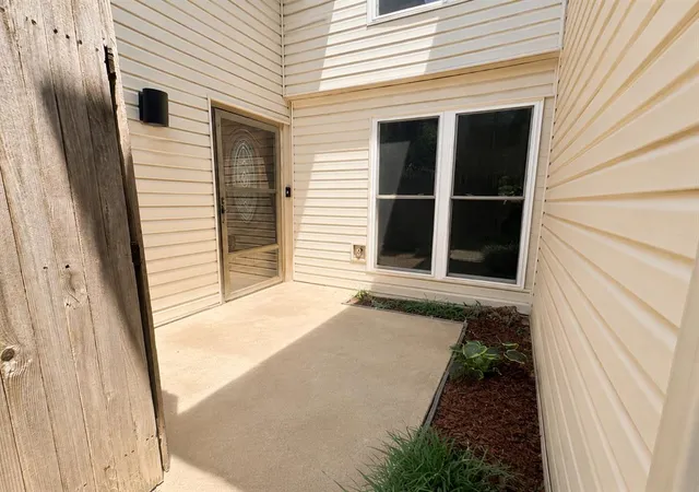 Photo 3 of Sale Pending at 11302 N Benttree Cir, Oklahoma City, OK 73120 | MLS# 1239164 | Listing updated on 2026-08-28